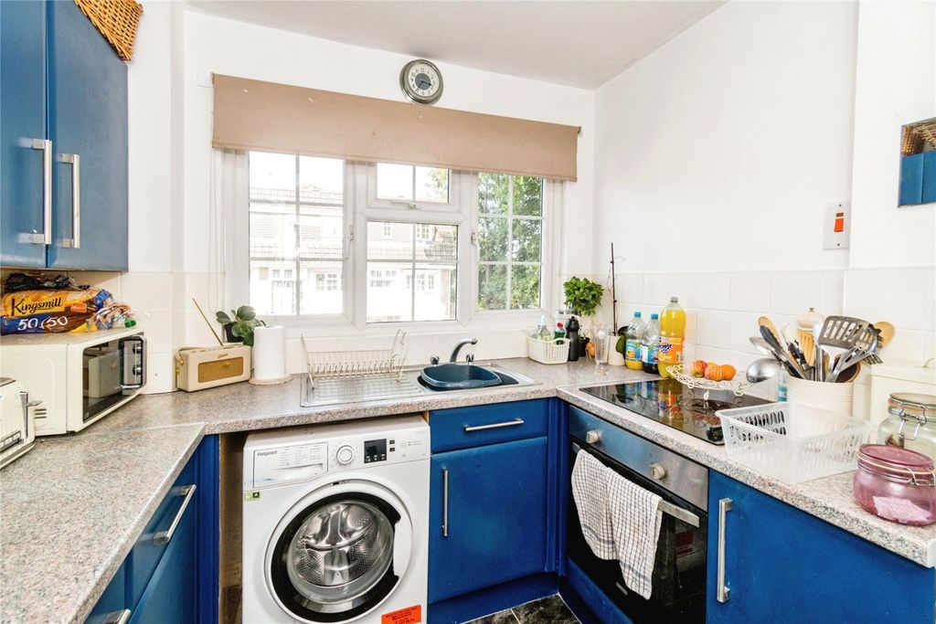 Property photo 2 of 16 Picture No. 05