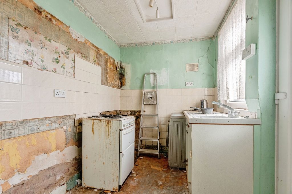 Property photo 3 of 12 Pbox-Img.Jpg