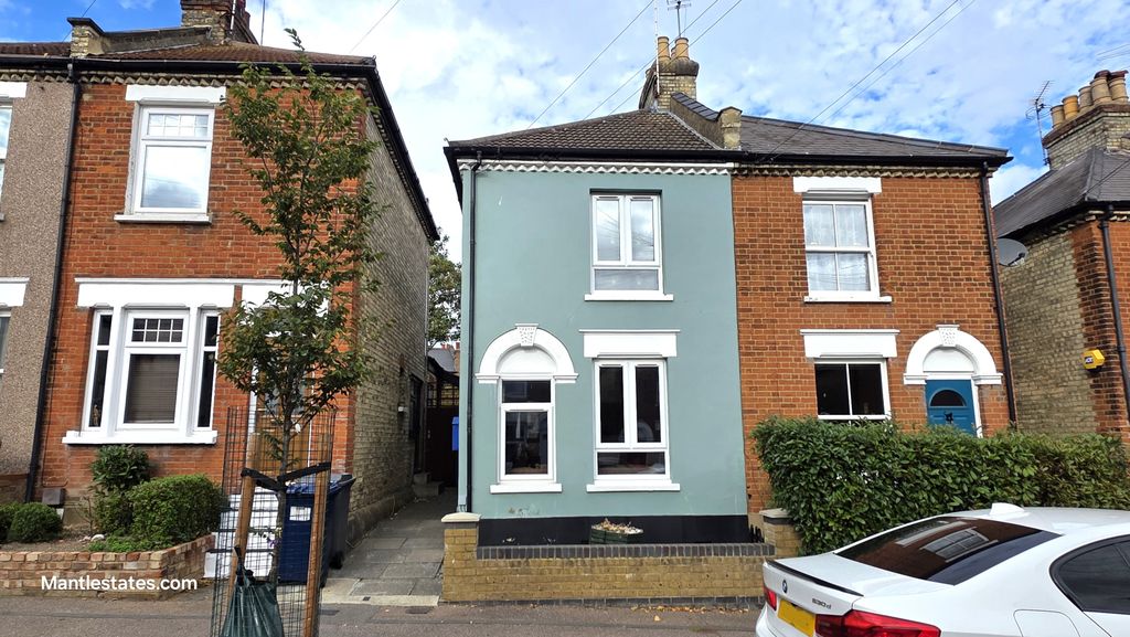 Property photo 1 of 20 3 Bed Semi-Detached Cottage For Sale Jackson Road, Barnet En4 8Ut