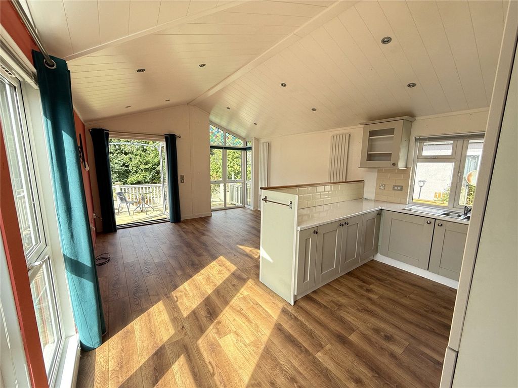 Property photo 2 of 16 Picture No. 38