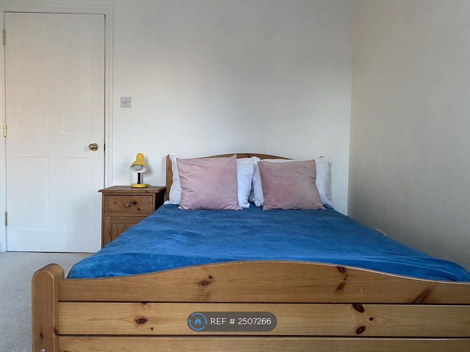Property photo 3 of 11