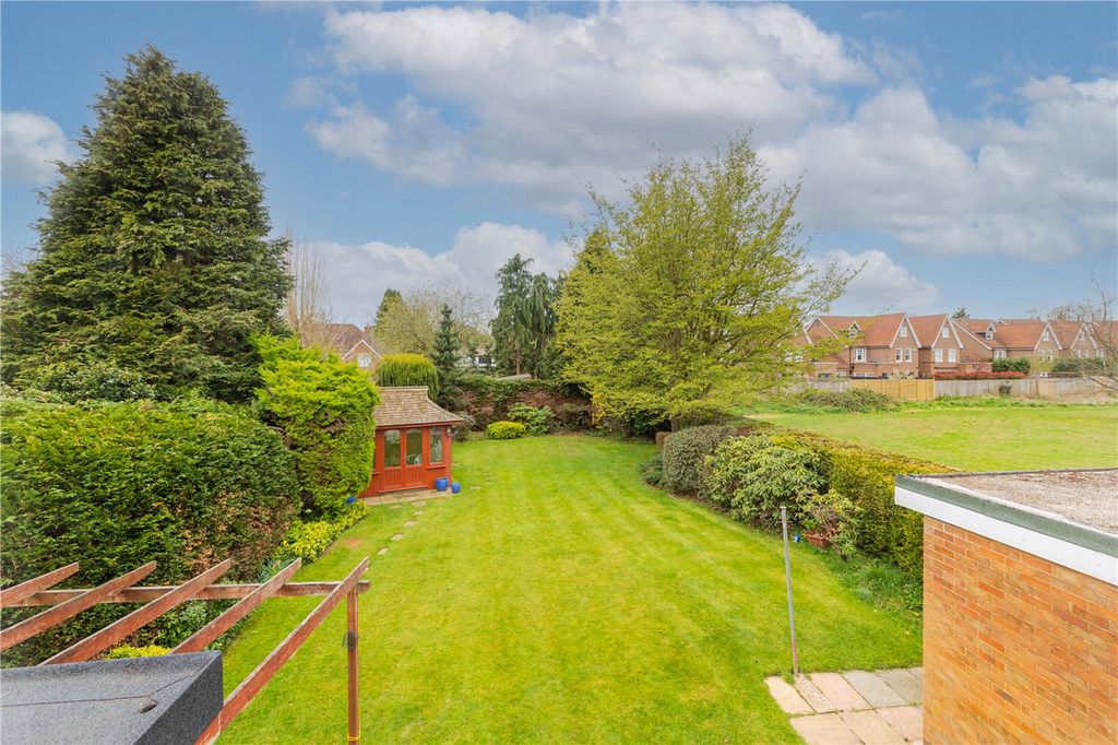 Property photo 3 of 22 Garden View