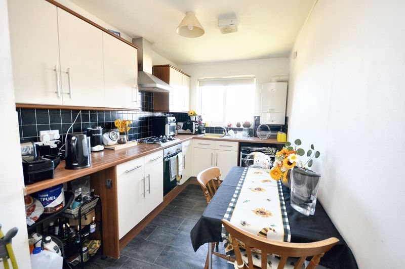 Property photo 3 of 6 Kitchen