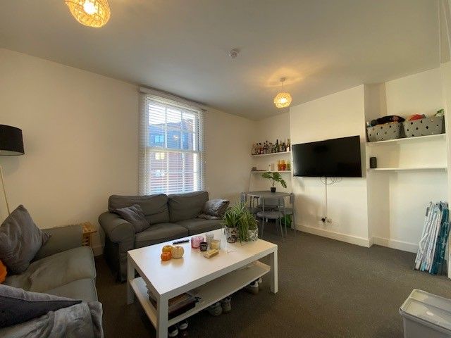 Property photo 3 of 9 Living Room