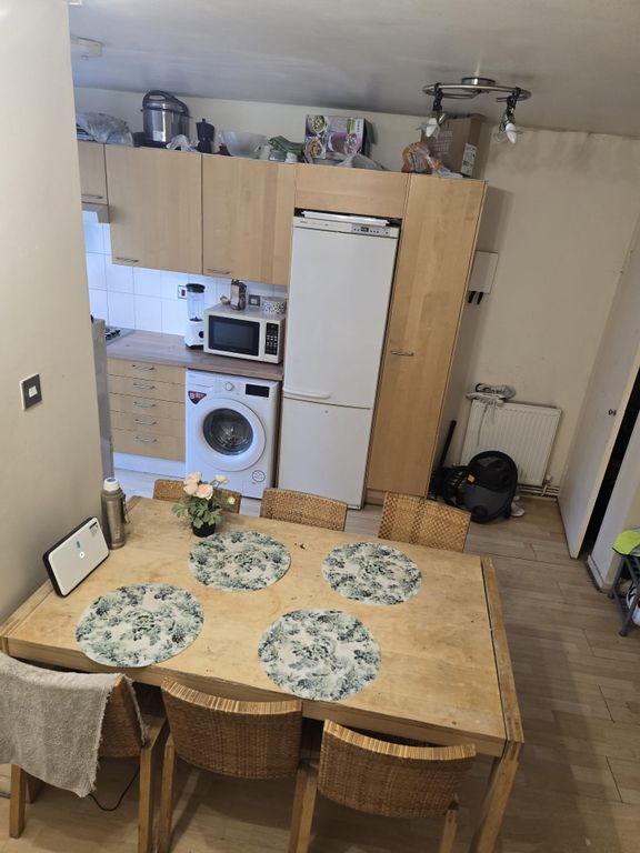 Property photo 3 of 4