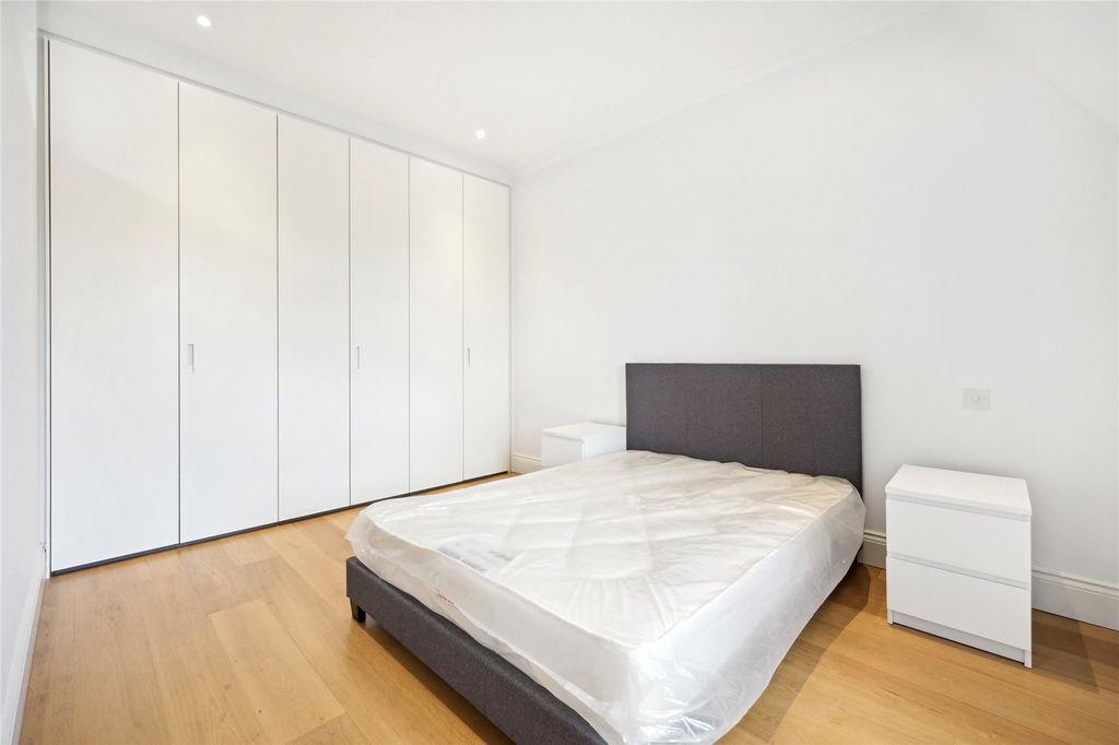 Property photo 3 of 10 Picture No. 06