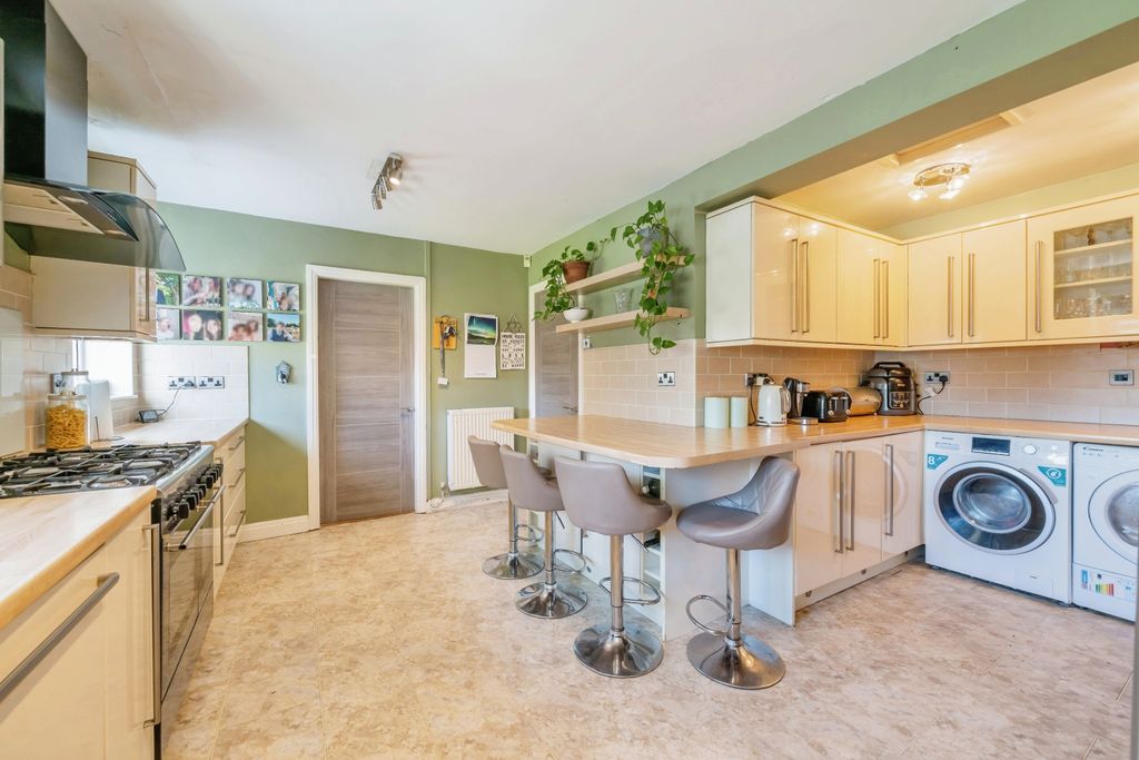 Property photo 2 of 20 2. Kitchen Diner