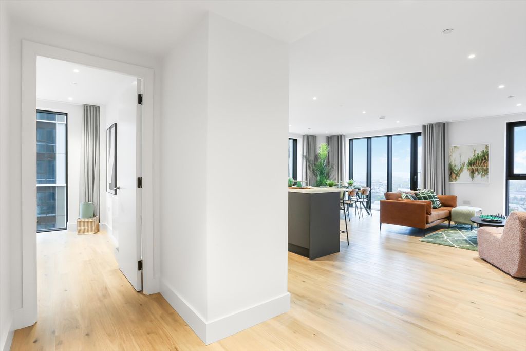 Property photo 3 of 30 Image