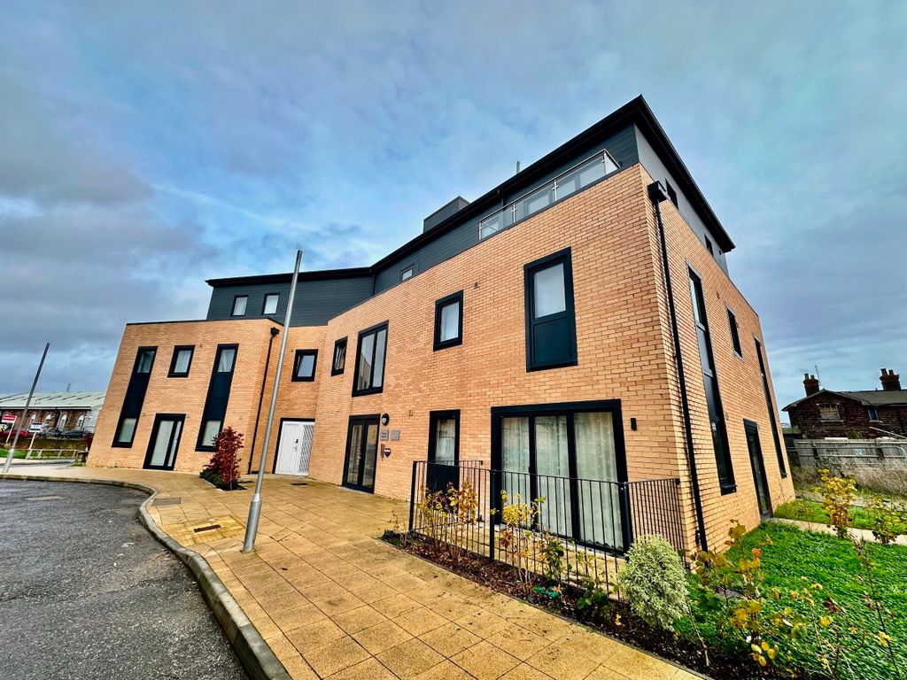 Property photo 1 of 9