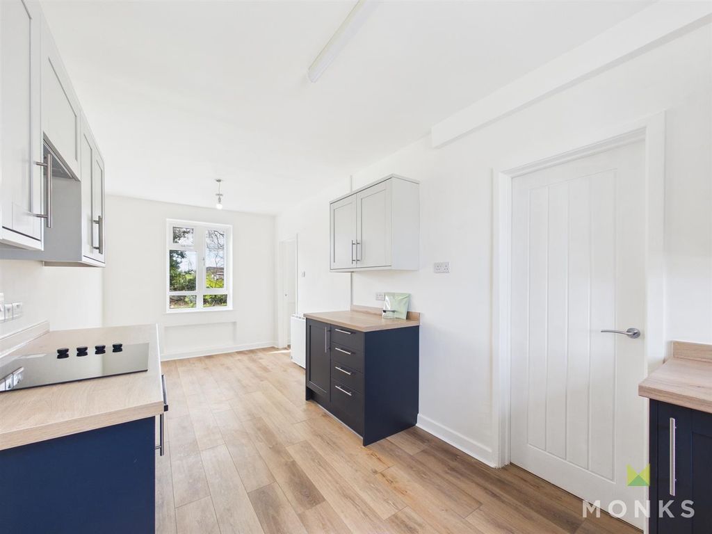 Property photo 3 of 11 Cam01348G0-Pr0803-Still002.Jpg