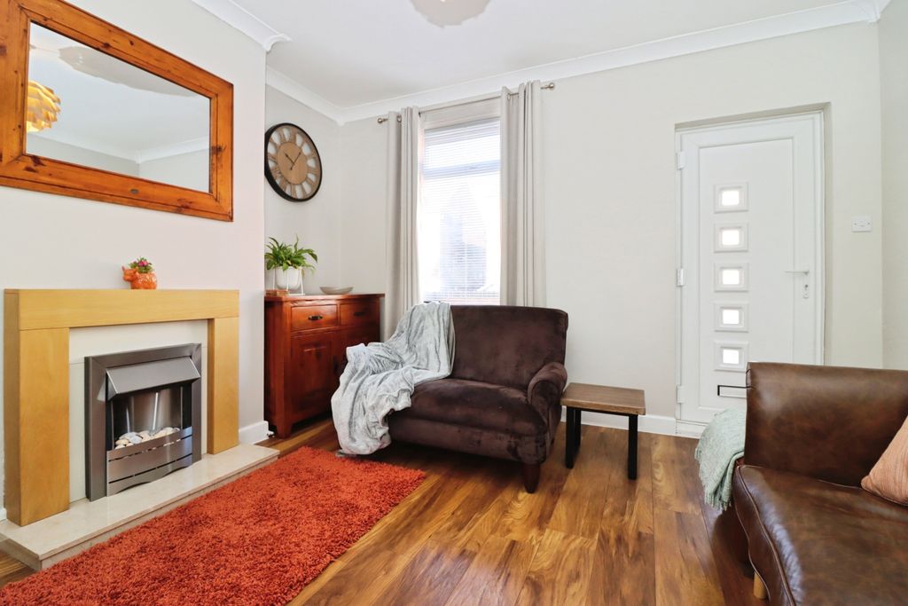 Property photo 2 of 16
