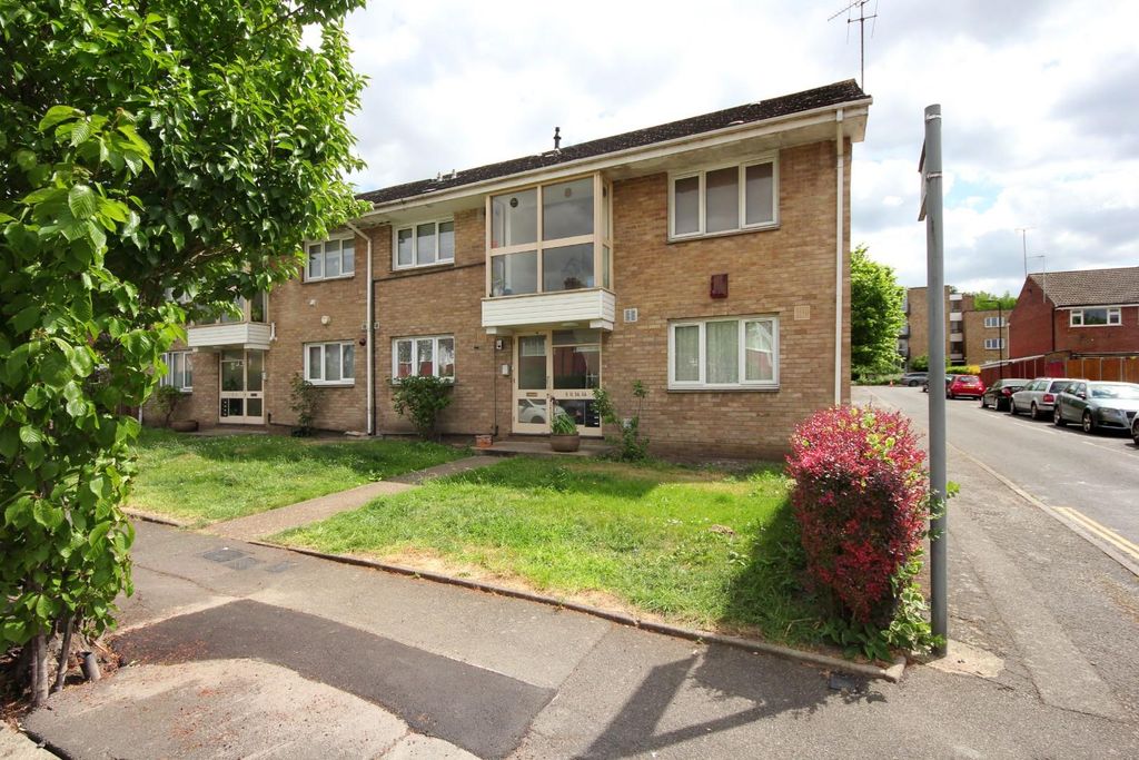 Property photo 1 of 6