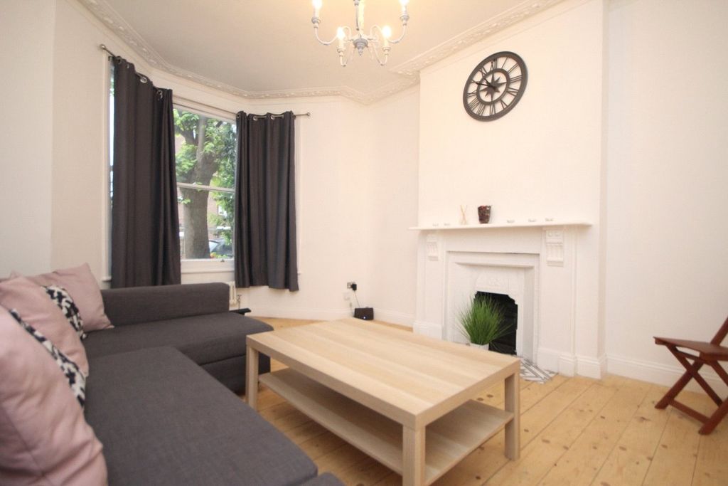 Property photo 2 of 12 Picture No. 06