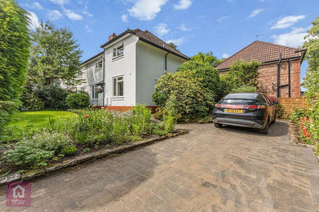 Property photo 2 of 27 Picture No. 21