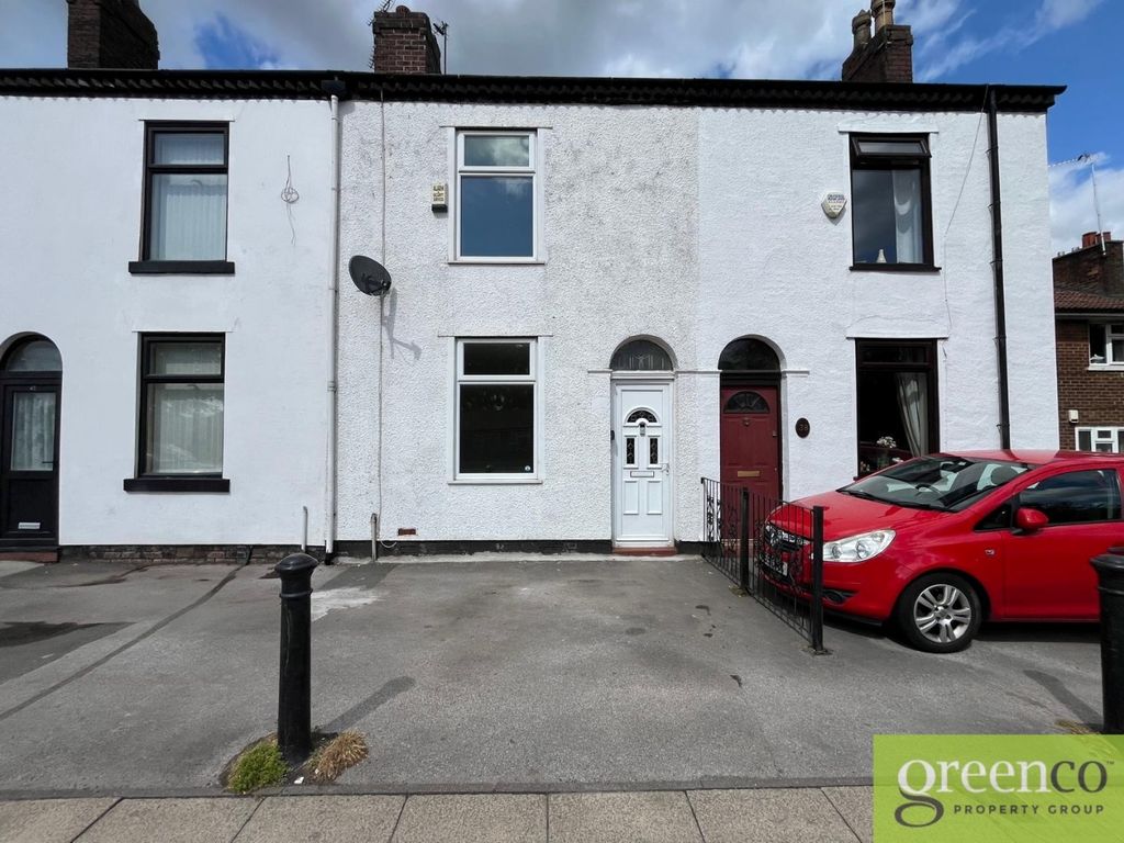 Property photo 2 of 32