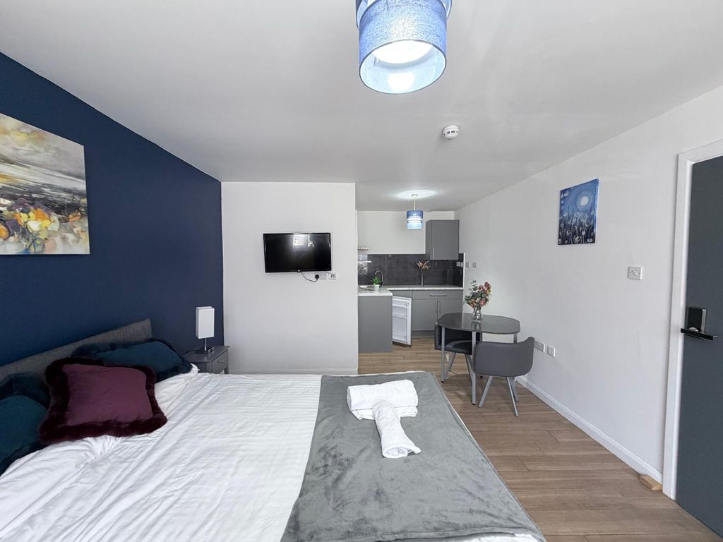 Property photo 3 of 10 Gallery