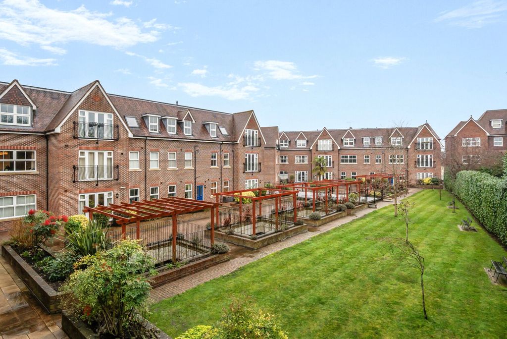 Property photo 2 of 16 1409003-9-6981Faf...