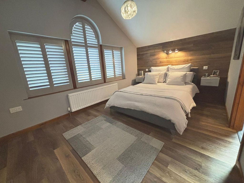 Property photo 3 of 12 Photo 3