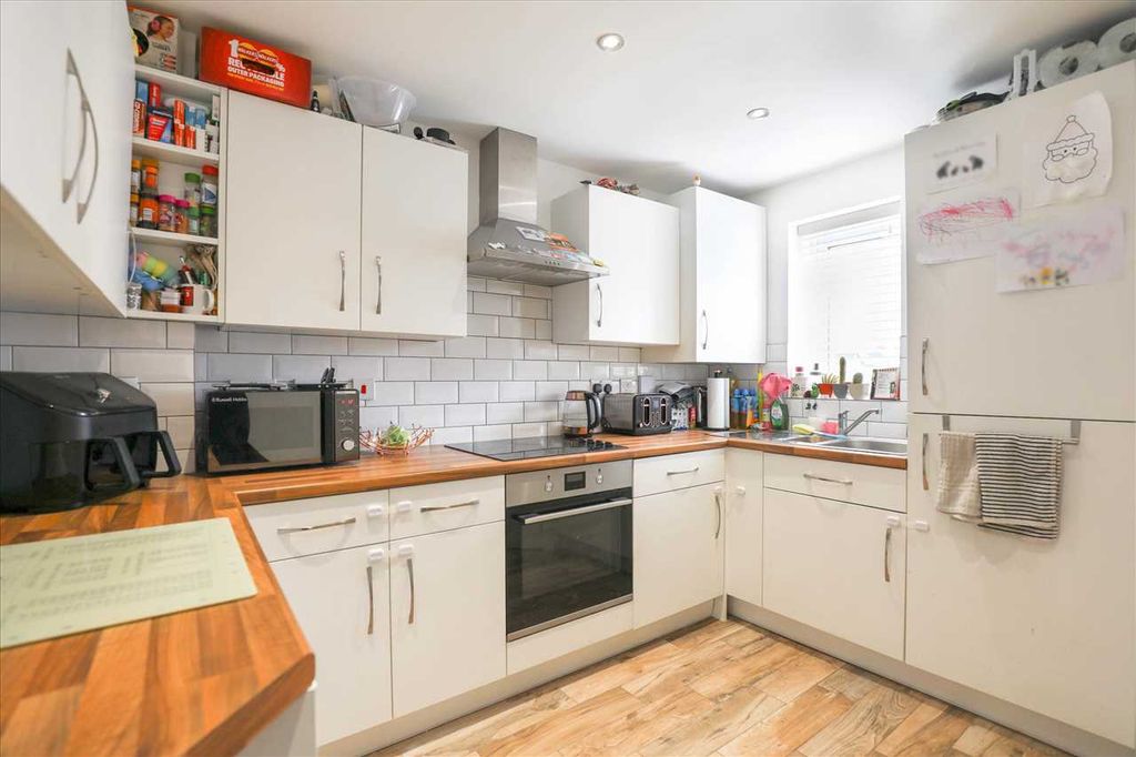 Property photo 2 of 13 Kitchen