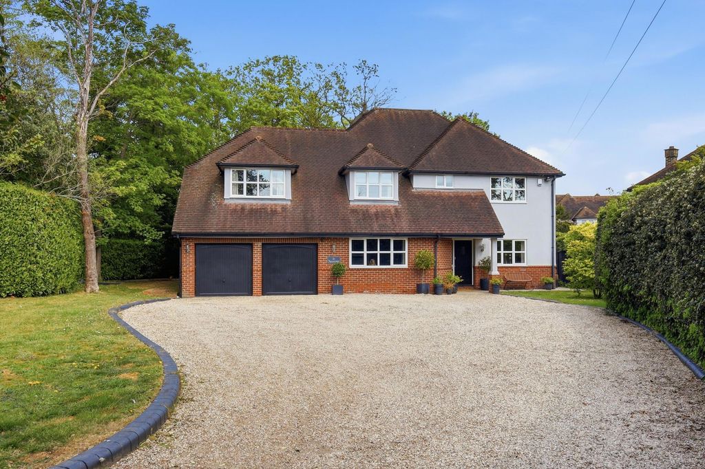 Property photo 1 of 32
