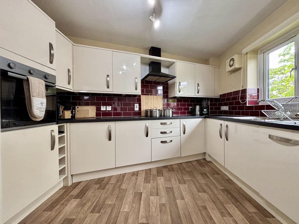 Property photo 2 of 13 Kitchen
