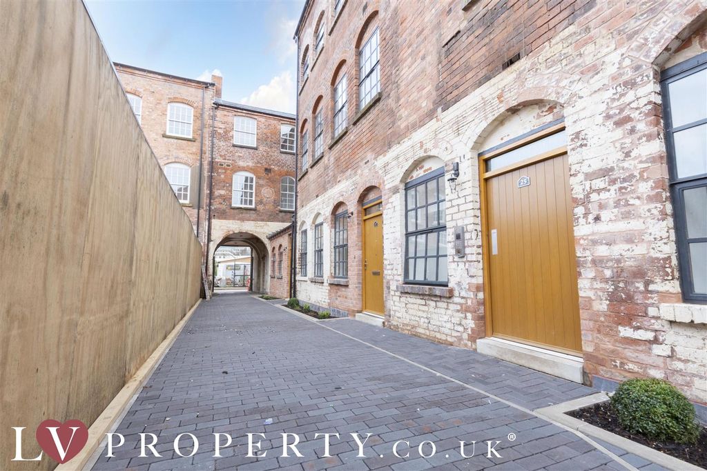 Property photo 1 of 8 N7.Jpg