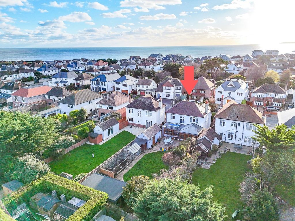 Property photo 3 of 23