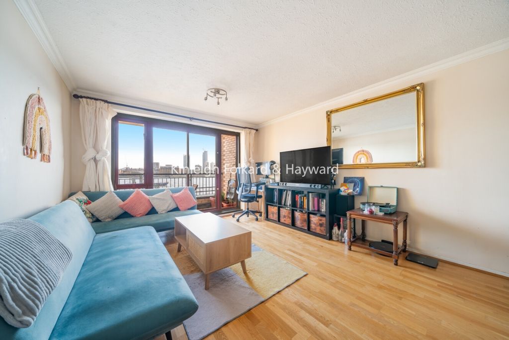 Property photo 2 of 8 c158747B-9A32-44Af-9