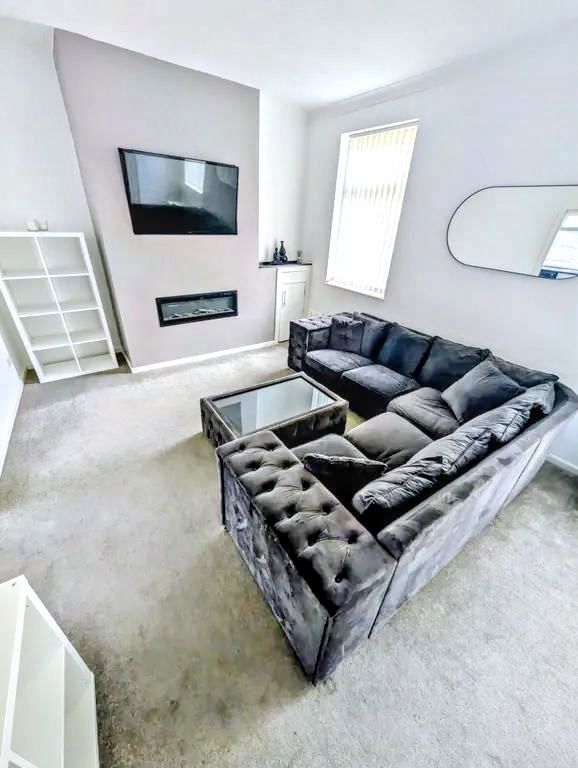 Property photo 3 of 8