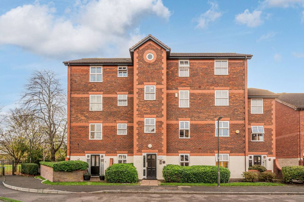 Property photo 2 of 8