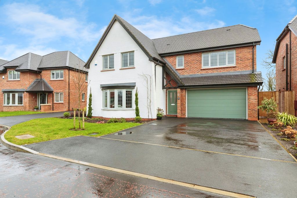 Property photo 1 of 28 Exterior