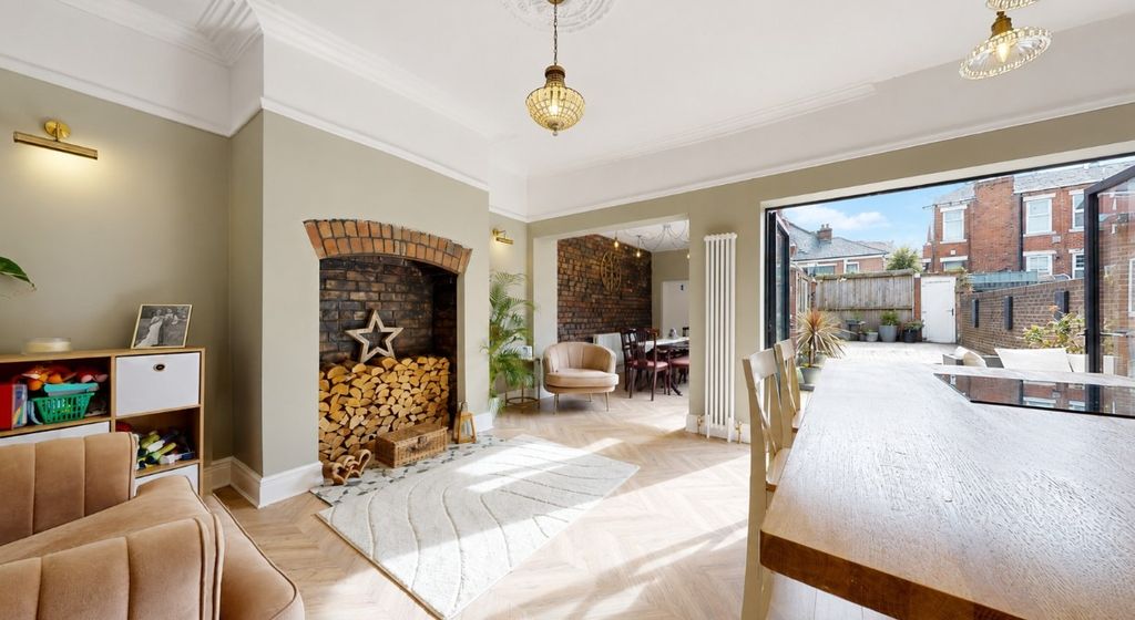 Property photo 1 of 40 5191230