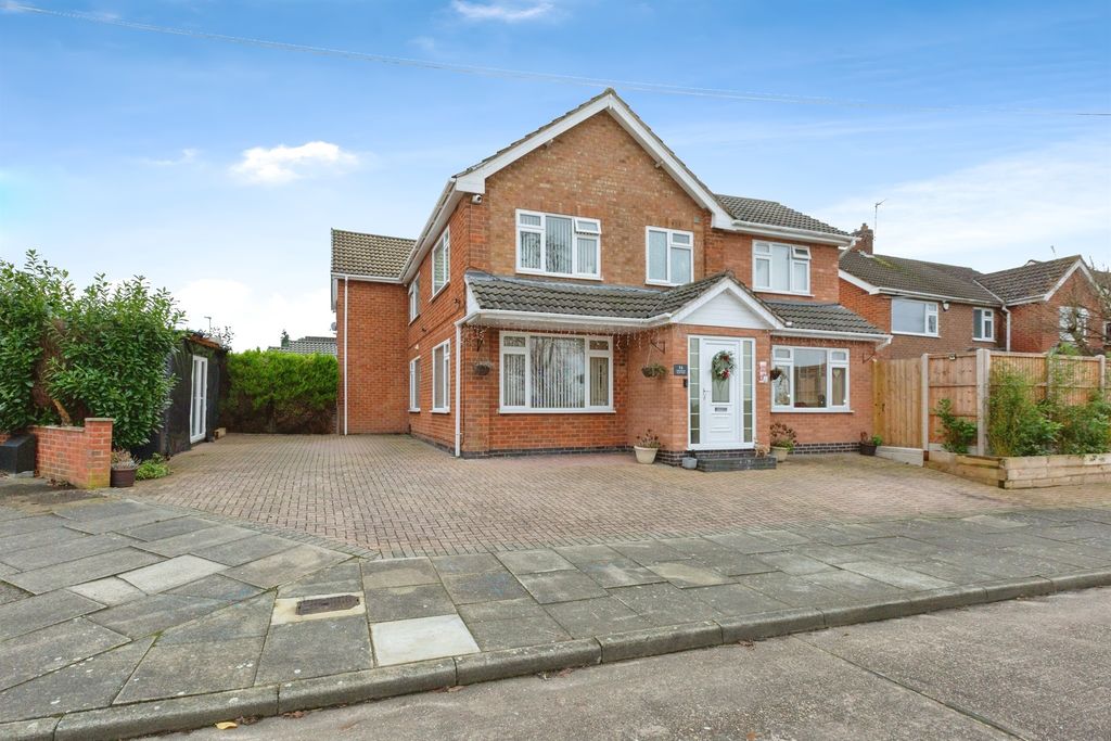 Property photo 2 of 23