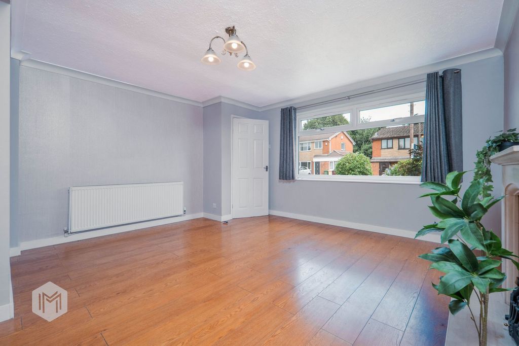 Property photo 3 of 25