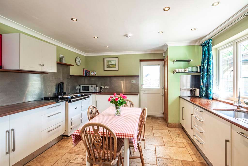 Property photo 3 of 24