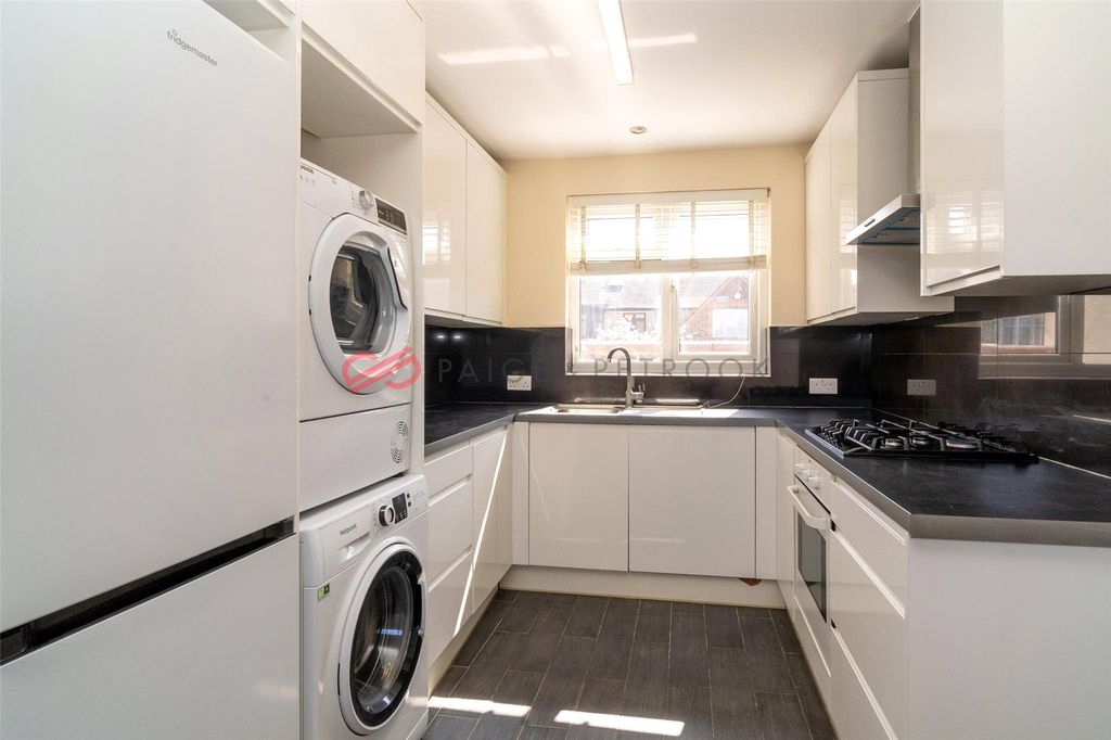 Property photo 2 of 11 Picture No. 45