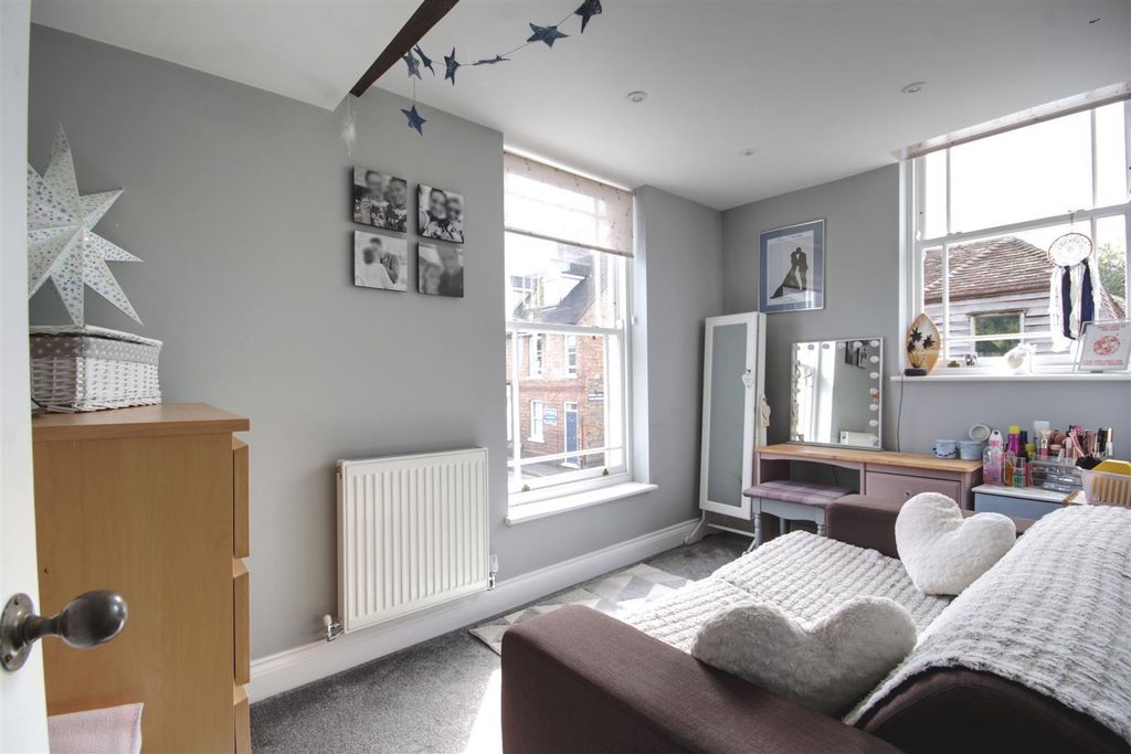 Property photo 3 of 22