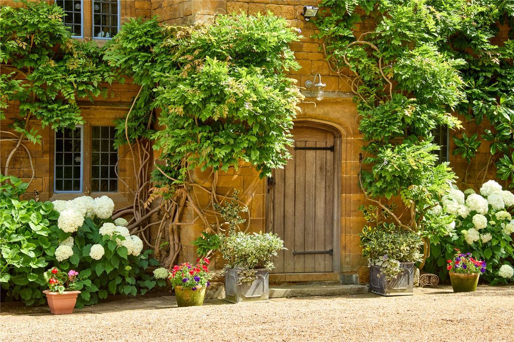 Additional image 5 of 6 bed equestrian for saleCross Hill Road, Adderbury, Banbury, Oxfordshire OX17