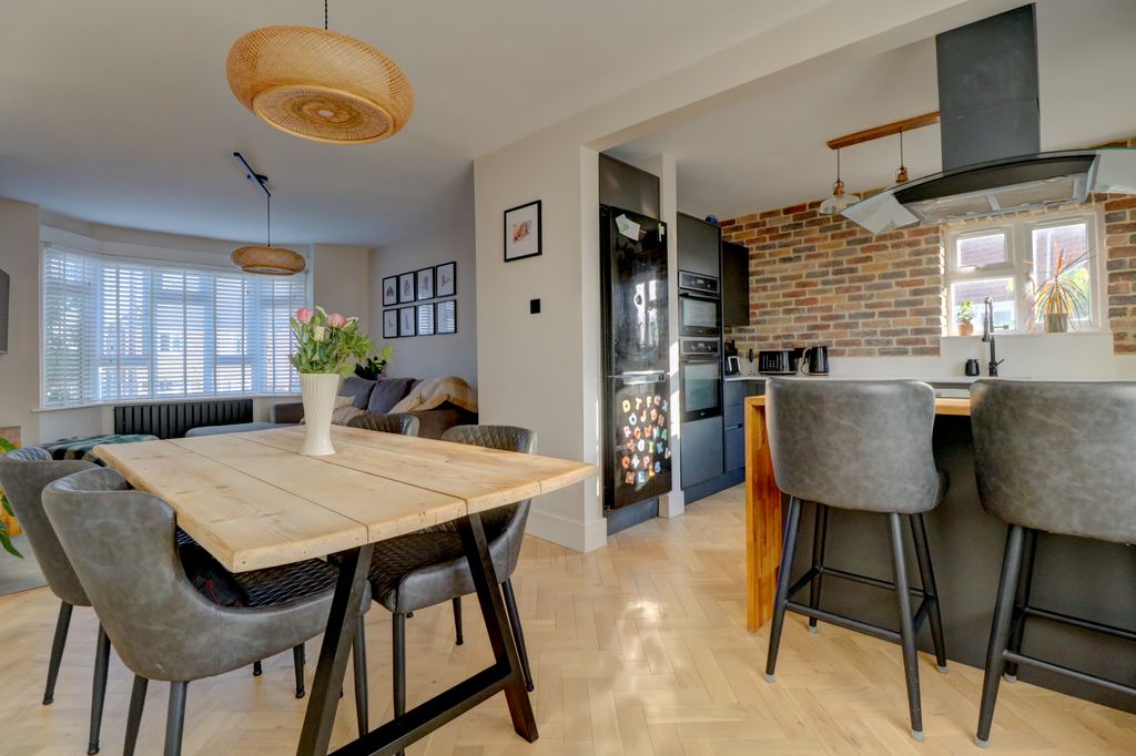 Property photo 1 of 13 Open Plan