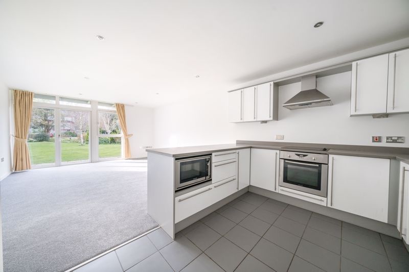 Property photo 3 of 15 Photo 14