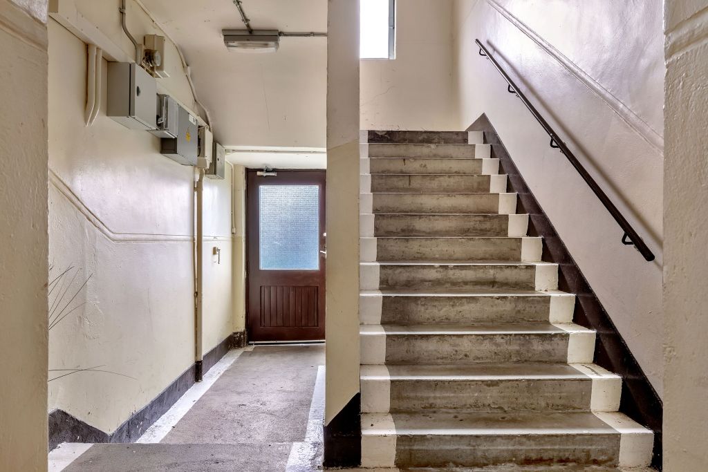 Property photo 3 of 22 003