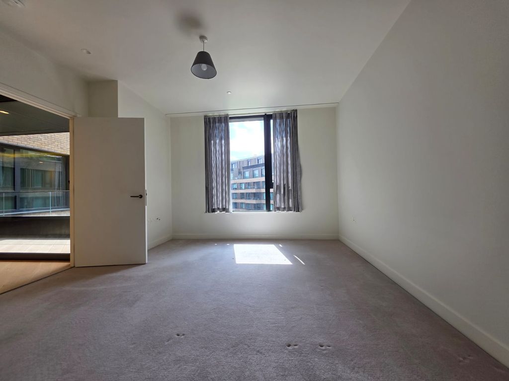 Property photo 3 of 17 Gallery