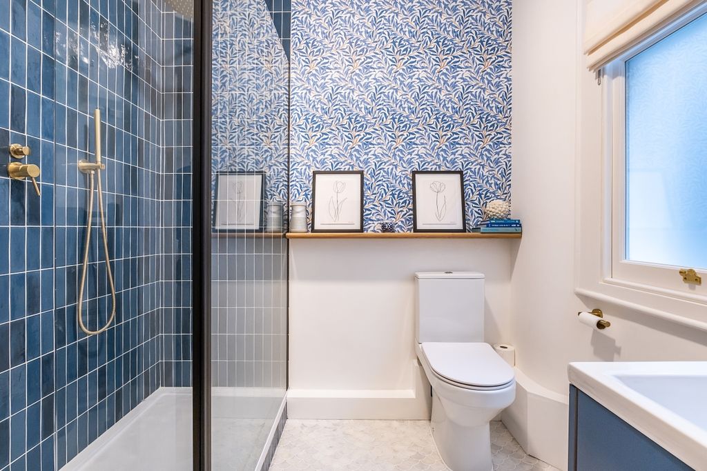 Property photo 3 of 12 Bathroom