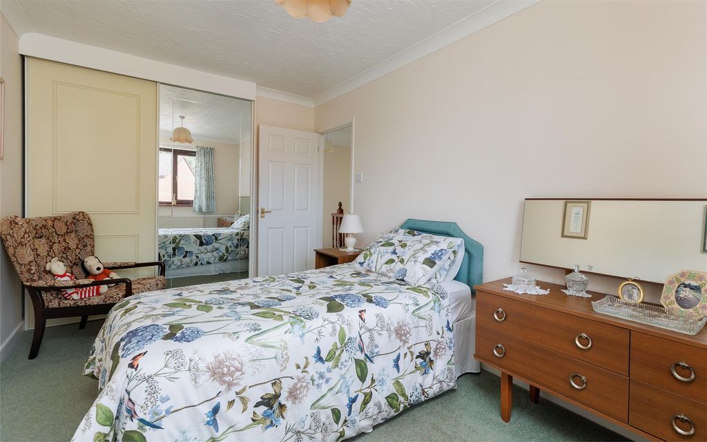 Property photo 3 of 21 Second Double Bedroom