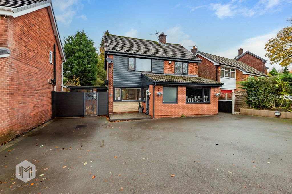 Property photo 1 of 37 Picture No. 32