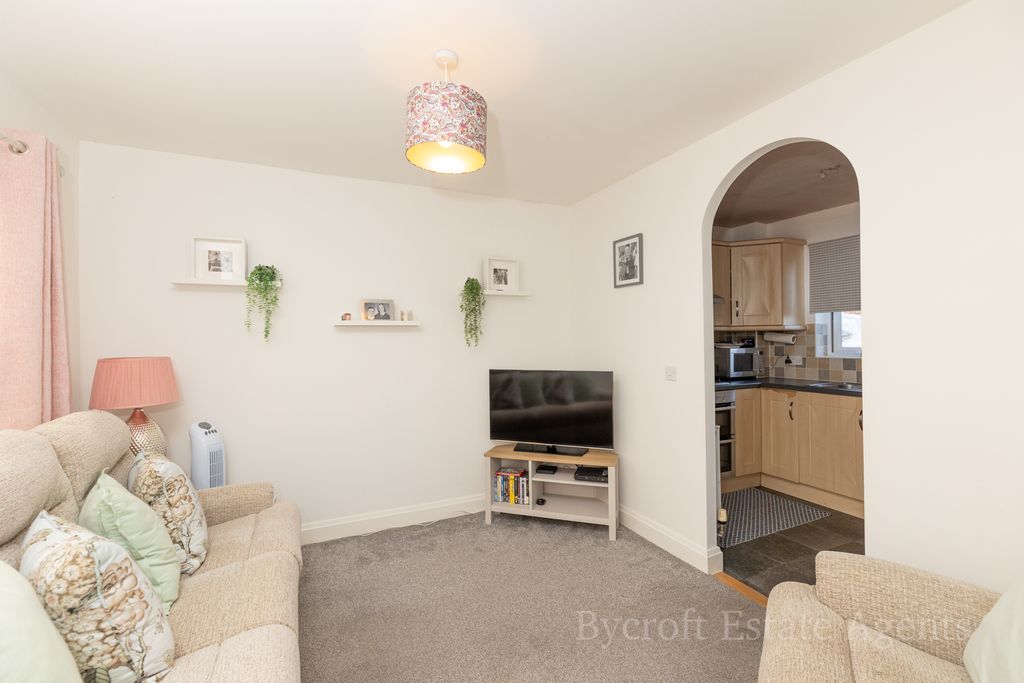 Property photo 2 of 13