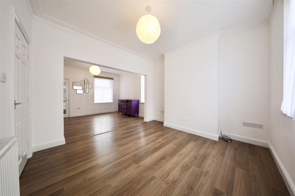 Property photo 2 of 15 0A4A9448.Jpg