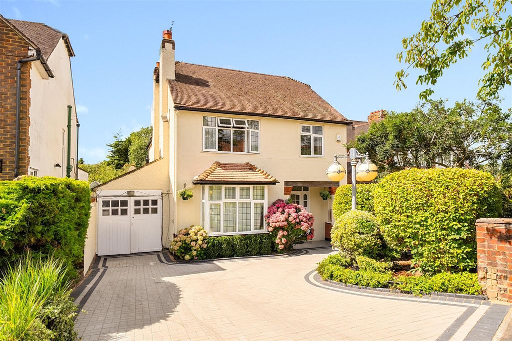 Property photo 1 of 23 1-6A6c0c666E443-1500541-5-6A6B2E0Dcfc53-1.Jpg