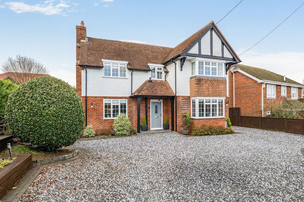 Property photo 2 of 40