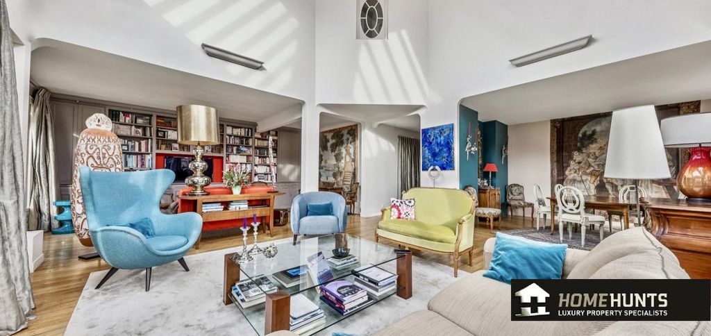 Property photo 2 of 25